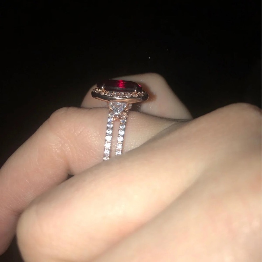 Ring - Picture 3 of 4